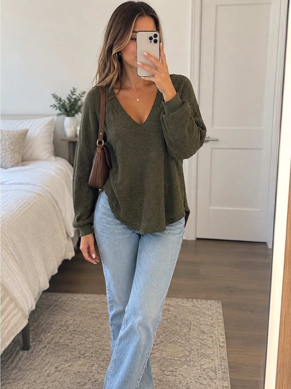 Lovers + Friends Carina Top in Army Green — size XS relaxed lightweight